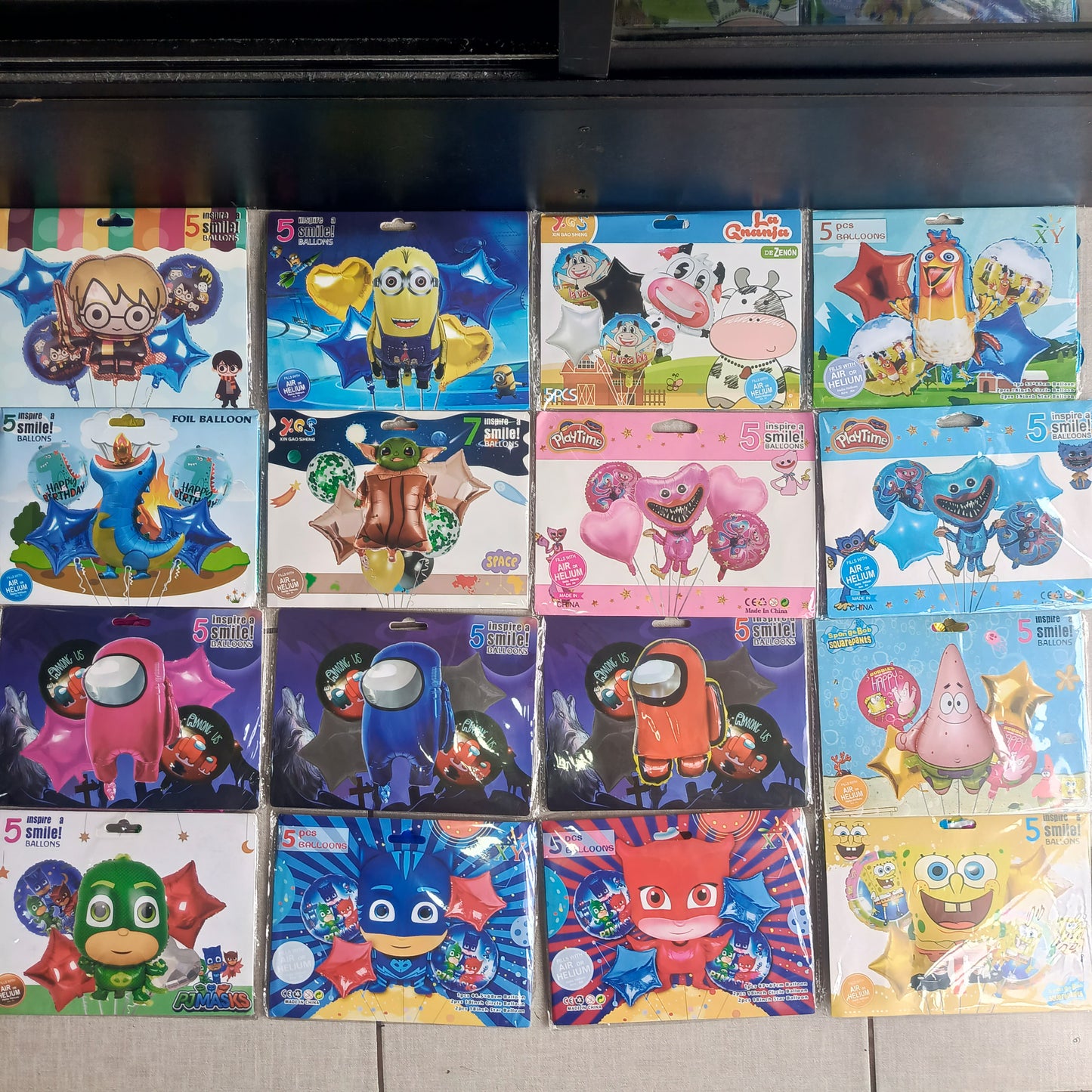 Set de globos de personaje unisex. PERS567PCS