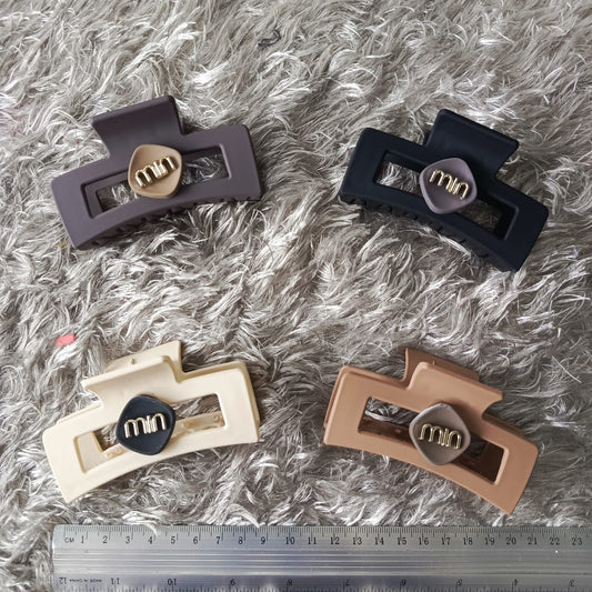Pinza de cabello. 669