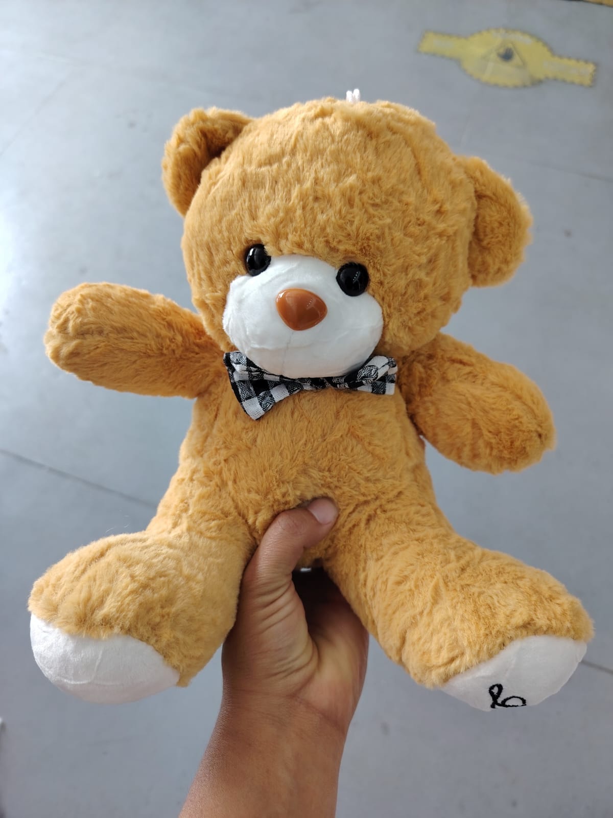 Peluches variados 25cm con ventosa. W207