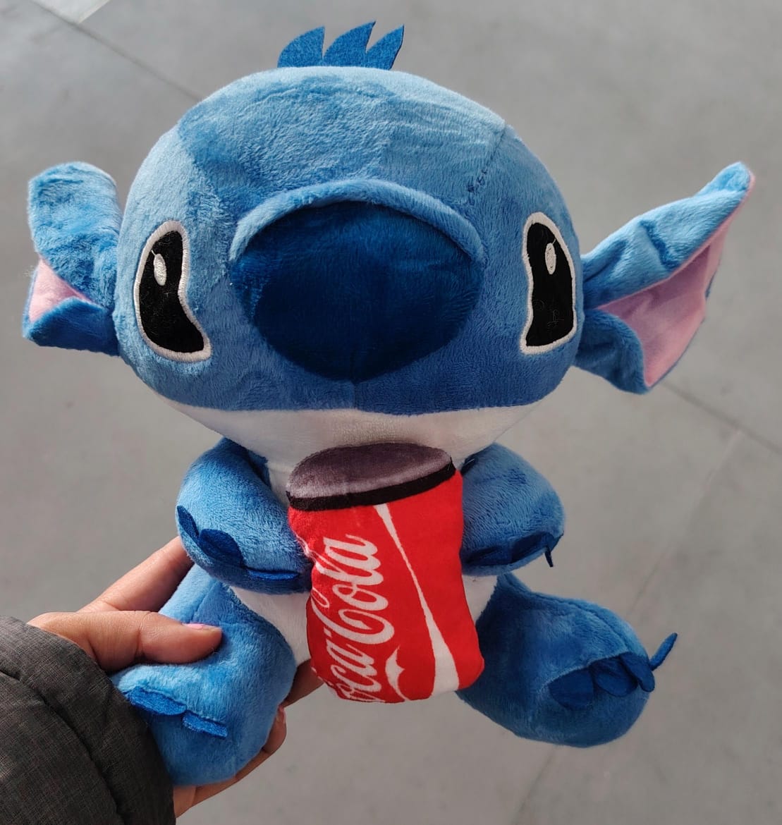 Peluches variados 25cm con ventosa. W207