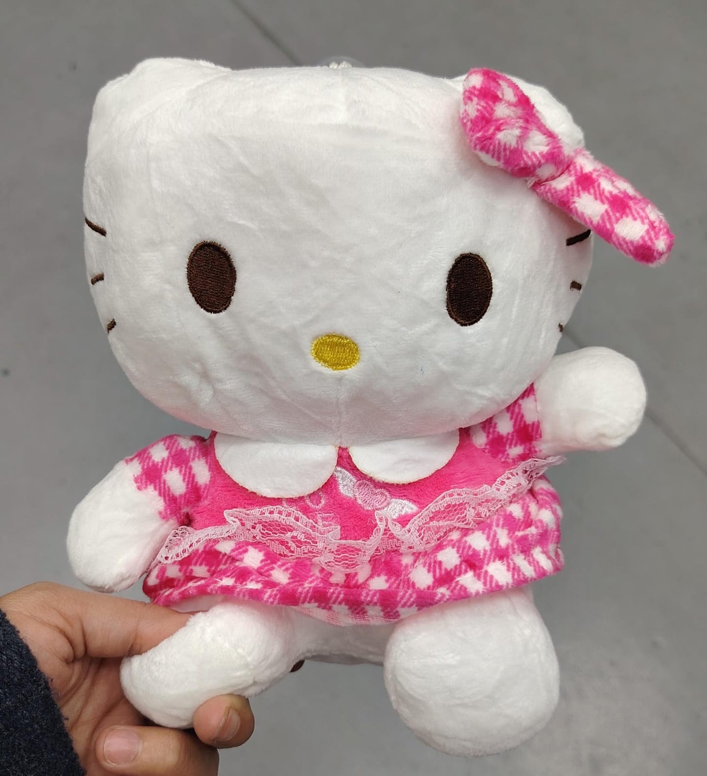 Peluches variados 25cm con ventosa. W207