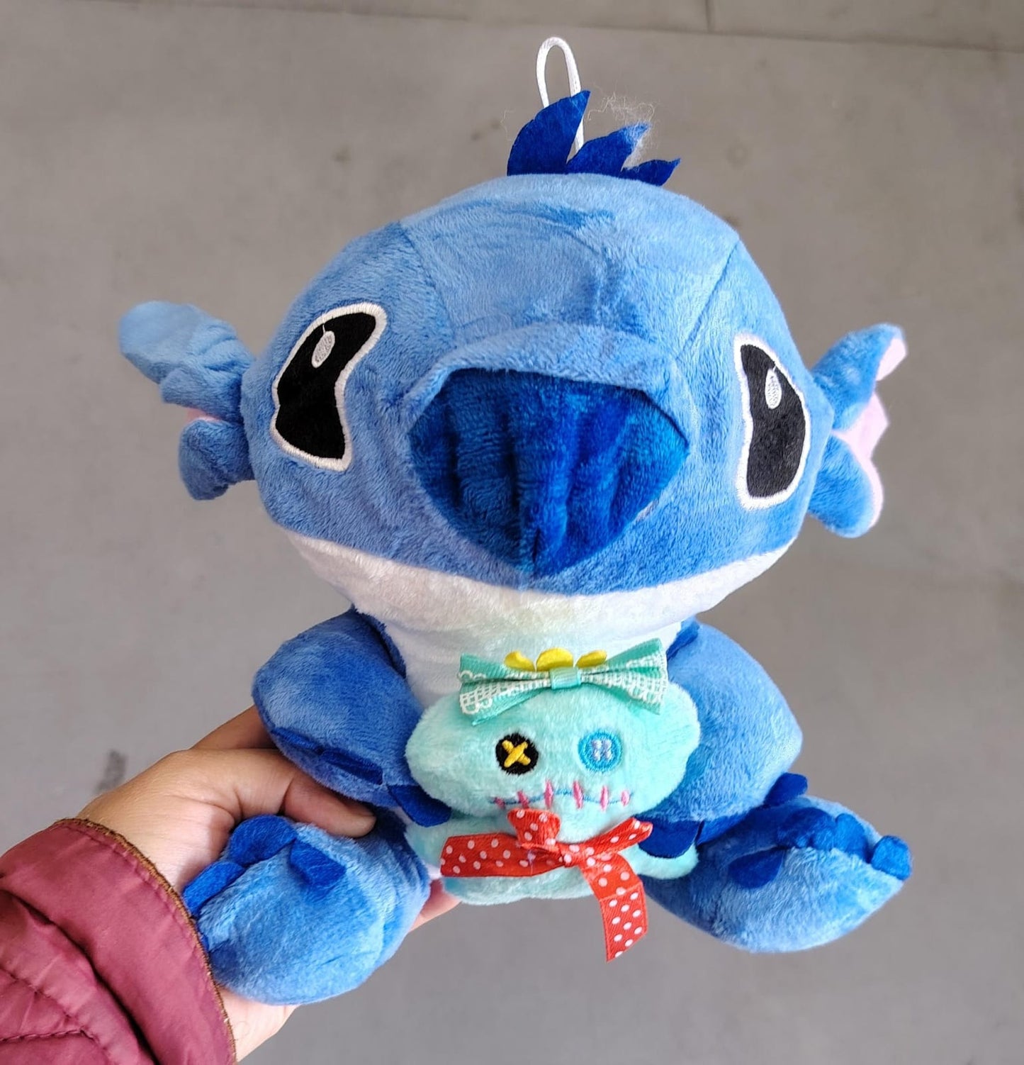 Peluches variados 25cm con ventosa. W207