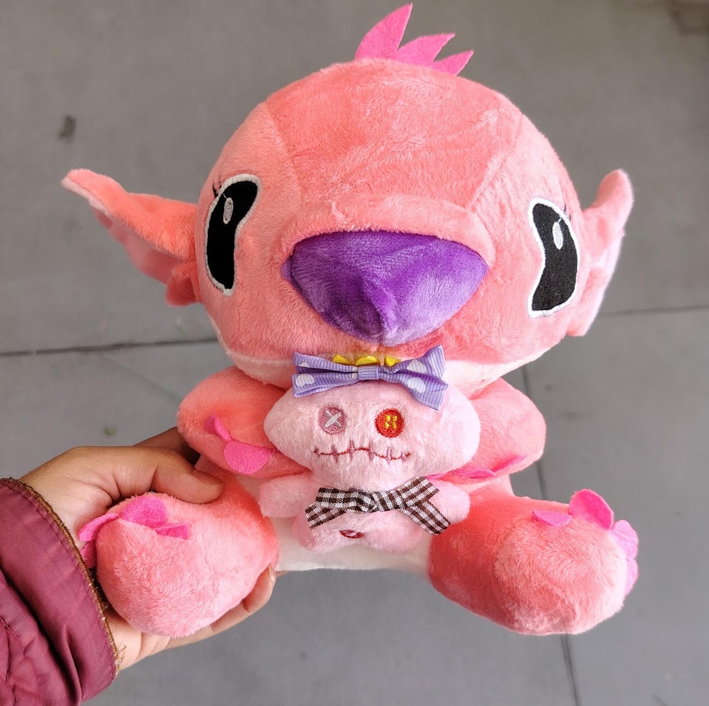 Peluches variados 25cm con ventosa. W207