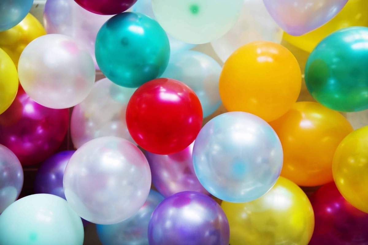 Paq. 100 globos de látex metalizados R8. GAM08